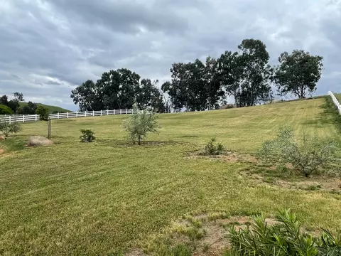 30885 Angus Loop Dr, Springville, CA 93265 photo 3
