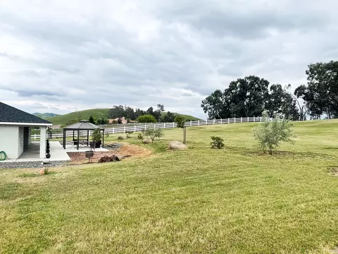 30885 Angus Loop Dr, Springville, CA 93265 photo 18