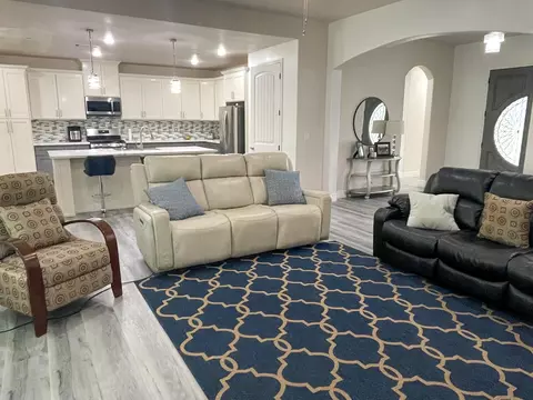 30885 Angus Loop Dr, Springville, CA 93265 photo 2