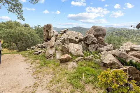 View/Area - 43831 Skyline Dr, Three Rivers, CA 93271 photo 3 of 4