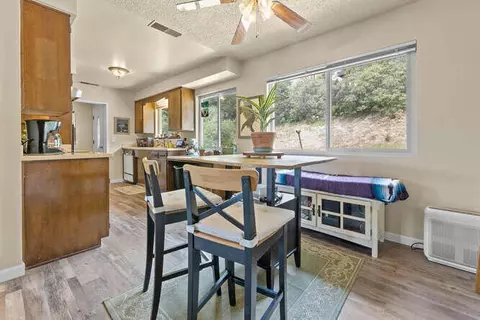 Kitchen - 43831 Skyline Dr, Three Rivers, CA 93271 photo 6 of 6
