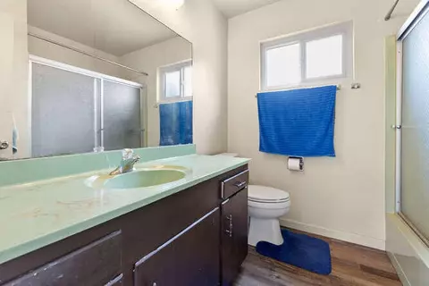 Bath - 43831 Skyline Dr, Three Rivers, CA 93271 photo 3 of 3