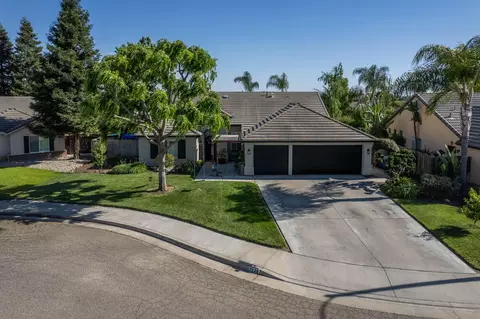 2039 W Cheryll Ct, Porterville, CA 93257