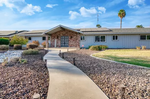 3524 W Royal Oaks Dr, Visalia, CA 93277