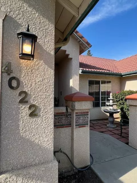 4022 E Acequia Ave, Visalia, CA 93292