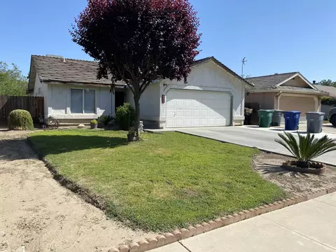 856 W Garrett Ave, Farmersville, CA 93223