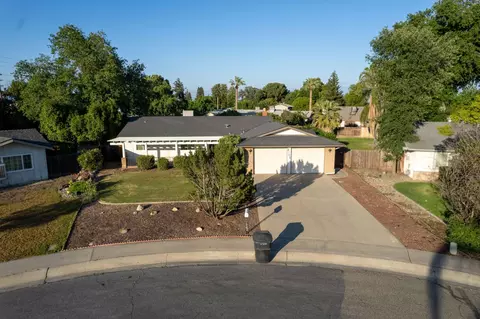 2100 S Jacob St, Visalia, CA 93277
