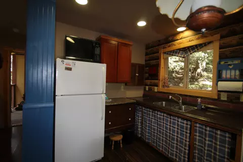 599 Trails End, Springville, CA 93265 photo 5