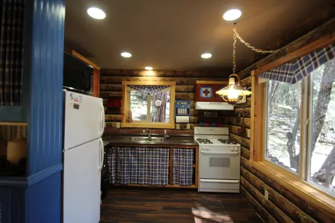 599 Trails End, Springville, CA 93265 photo 4