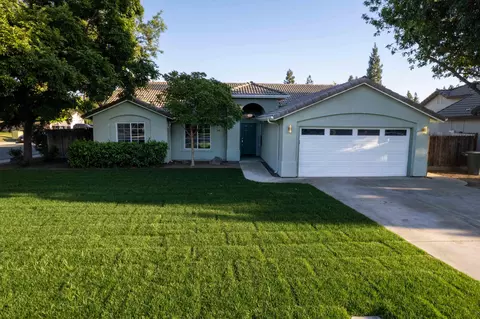 2501 W Clinton Ave, Visalia, CA 93291