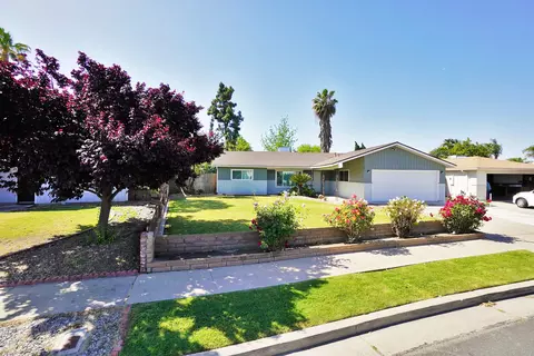 1145 Dominic Way, Hanford, CA 93230