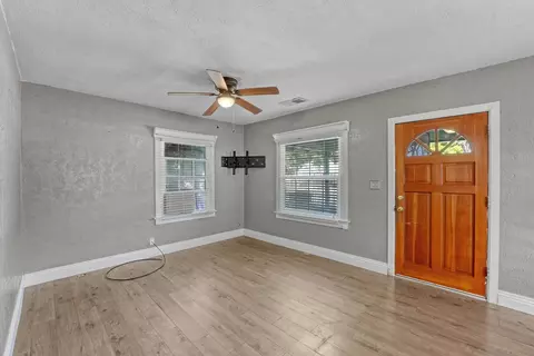 316 W Visalia Rd, Exeter, CA 93221 photo 3