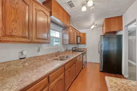 316 W Visalia Rd, Exeter, CA 93221 photo 9