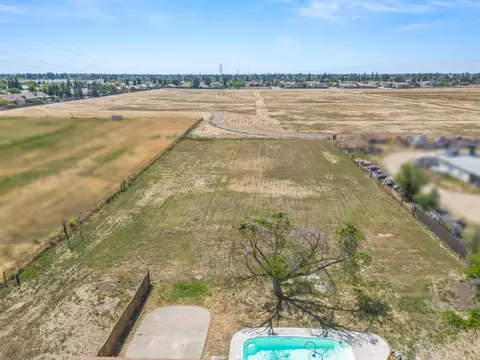 6241 N Locan Ave, Clovis, CA 93619 photo 11