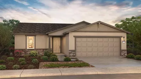 2246 Piedmont Ave #146, Tulare, CA 93274