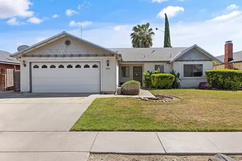 1435 E Brea Ave, Tulare, CA 93274
