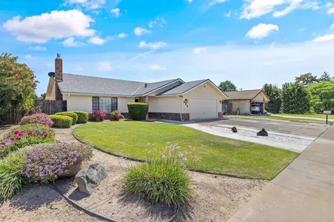 808 Woods Pl, Exeter, CA 93221 photo 2