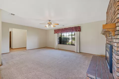 808 Woods Pl, Exeter, CA 93221 photo 10