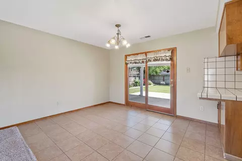808 Woods Pl, Exeter, CA 93221 photo 12