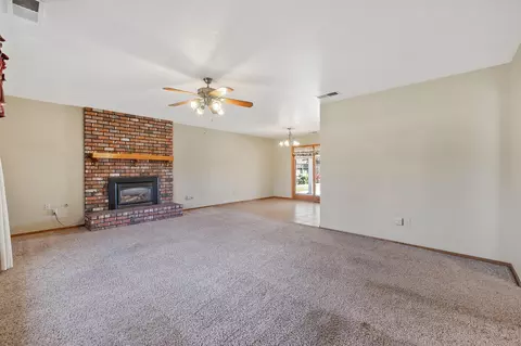 808 Woods Pl, Exeter, CA 93221 photo 8