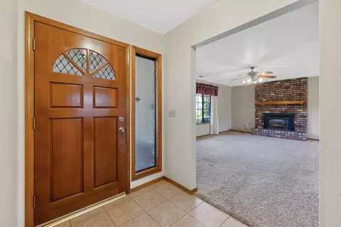 808 Woods Pl, Exeter, CA 93221 photo 6