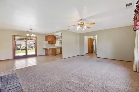 808 Woods Pl, Exeter, CA 93221 photo 9