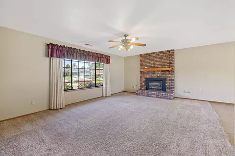 808 Woods Pl, Exeter, CA 93221 photo 7