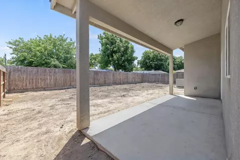 7495 Bailey Ave, Visalia, CA 93291 photo 4