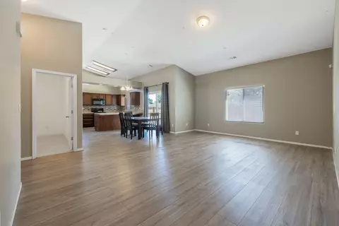 7495 Bailey Ave, Visalia, CA 93291 photo 15