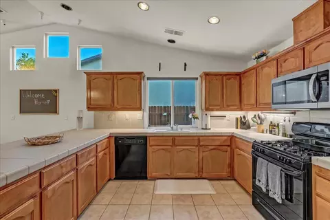 732 Crescent Ct, Lemoore, CA 93245 photo 20