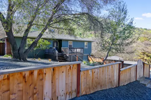 40987 Oak Ridge Dr, Three Rivers, CA 93271 photo 2