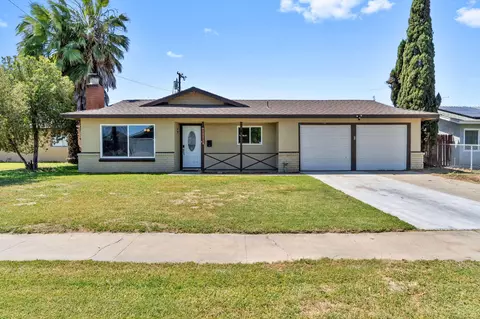 1125 E Malone St, Hanford, CA 93230