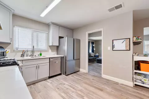 1125 E Malone St, Hanford, CA 93230 photo 12