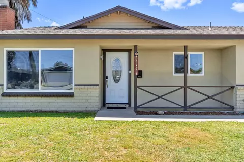 1125 E Malone St, Hanford, CA 93230 photo 4