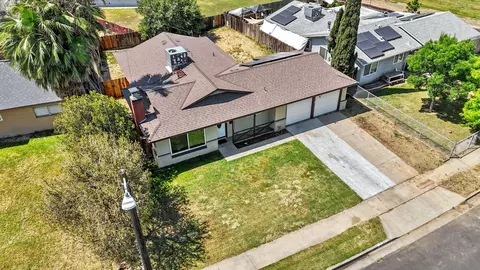 1125 E Malone St, Hanford, CA 93230 photo 24