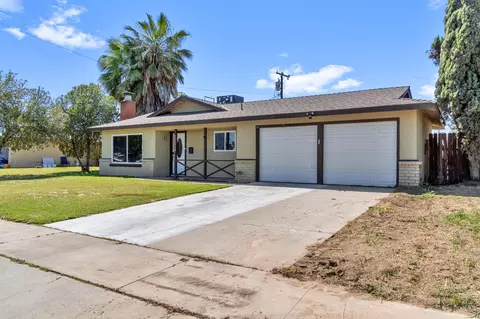 1125 E Malone St, Hanford, CA 93230 photo 3