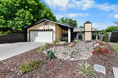 1002 S Rova Ct, Visalia, CA 93277