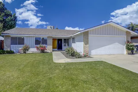 3046 W Country Ct, Visalia, CA 93277
