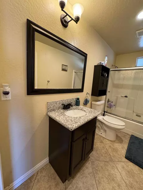 207 E Beacon Ave, Tulare, CA 93274 photo 25