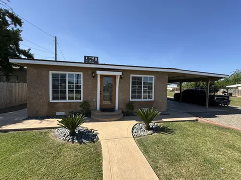 207 E Beacon Ave, Tulare, CA 93274 photo 2