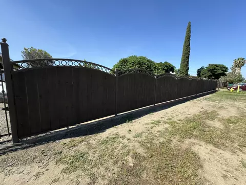 207 E Beacon Ave, Tulare, CA 93274 photo 12