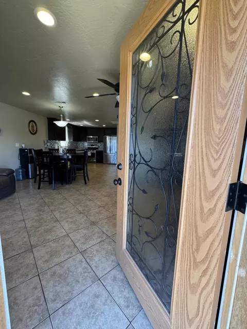 207 E Beacon Ave, Tulare, CA 93274 photo 13