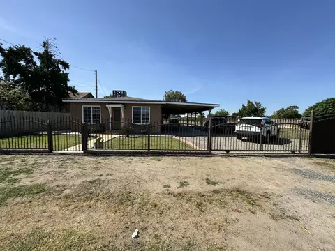 207 E Beacon Ave, Tulare, CA 93274 photo 5