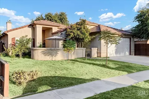 1634 N Sol Ct, Visalia, CA 93292