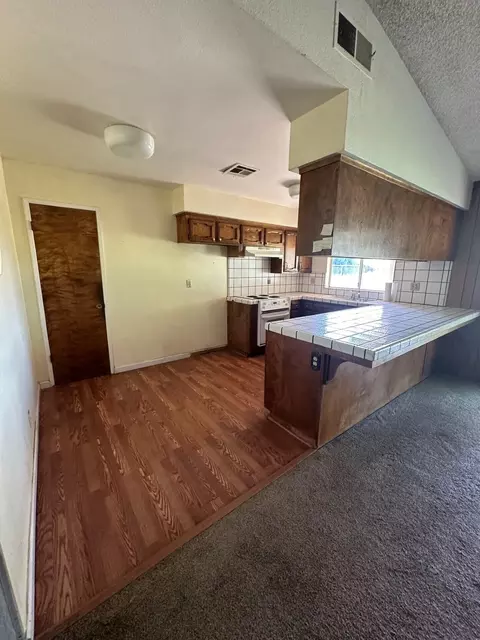 8101 E Bullard Ave, Clovis, CA 93619 photo 4