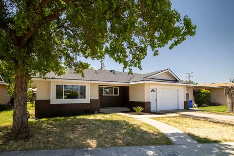 25 E Gibson Ave, Porterville, CA 93257
