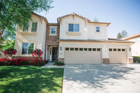 6124 W Laura Ave, Visalia, CA 93277