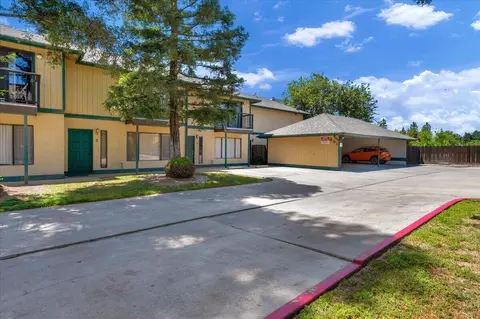 351 N Capitola Ct #4, Porterville, CA 93257