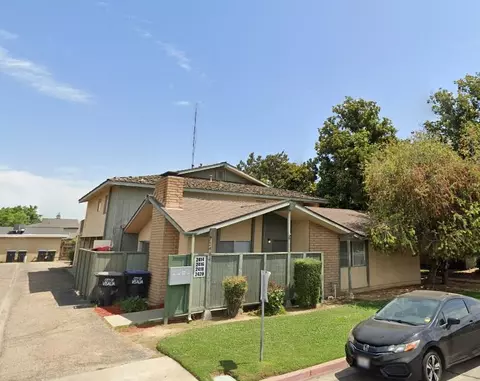 2414 W Whitendale Ave, Visalia, CA 93277