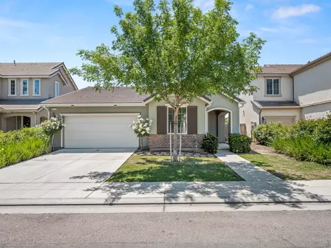 5713 W Parr Ave, Fresno, CA 93722